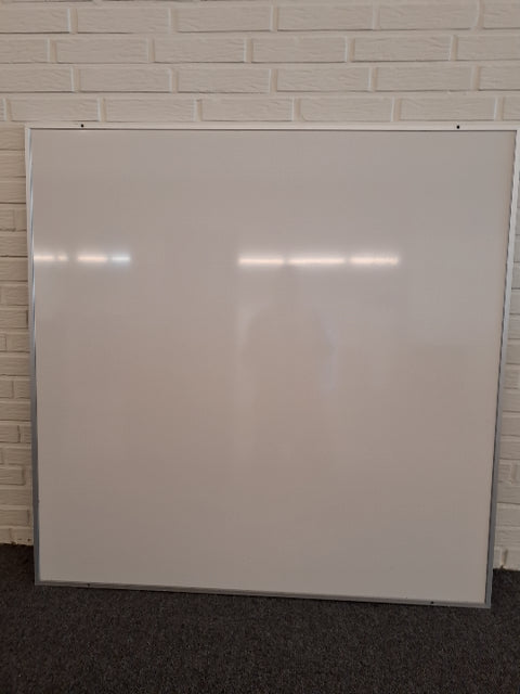 Whiteboard 8003 (120x120 cm)